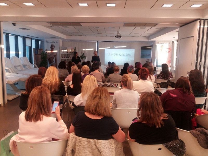 ACADEMIE SCIENTIFIQUE DE BEAUTE SPUNE STOP POLUARII!